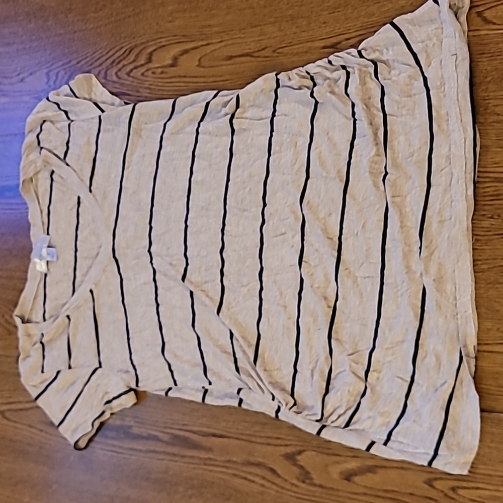 Maternity short sleeve t-shirt